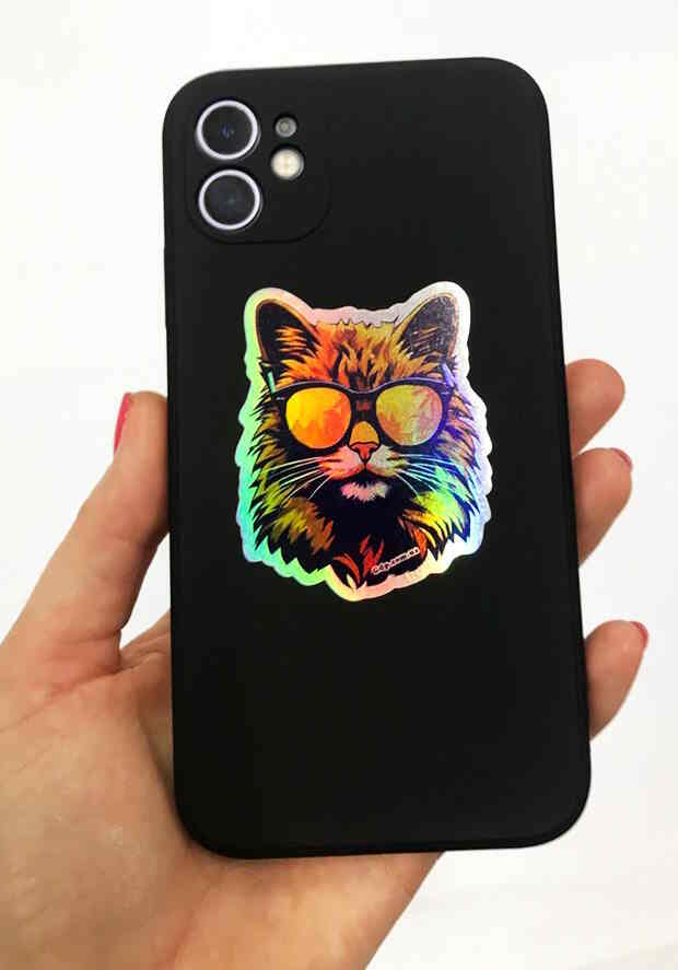 Голографическая наклейка с ламинацией на чехол телефона